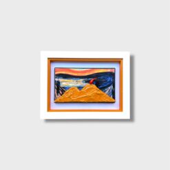 Il quadro Paesaggio Vesuvio – Urlo di Munch di Allerìa Artigianato unisce tradizione napoletana e reinterpretazione artistica moderna. È realizzato a mano in legno e pietra naturale. Ogni dettaglio nasce da una lavorazione precisa e completamente artigianale.